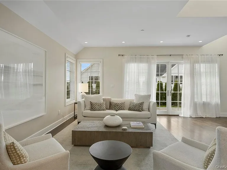 2 Rose Ln — Photo 8