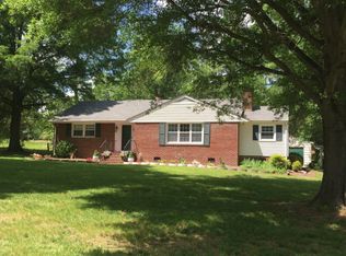 31 Page St, Farmville, VA 23901
