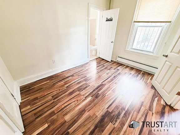 4th image of 2141 Bridge St Floor 1