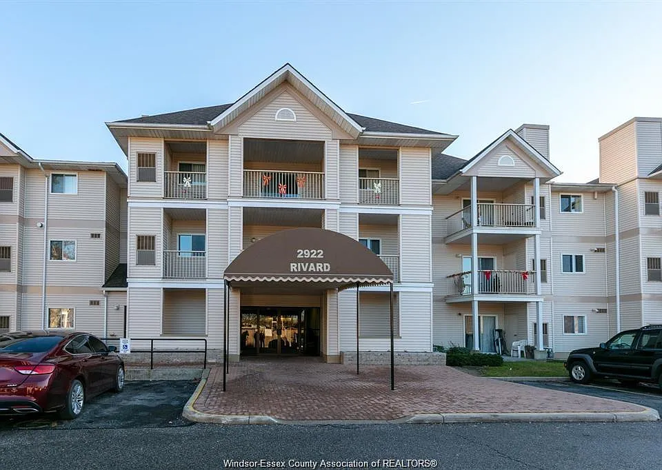 2922 Rivard Ave #112