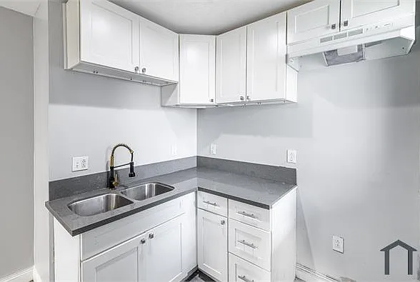 2 bed, 1100 sqft, $2,400 — Photo 4