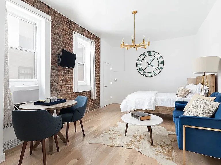 36 W 35th St #D6 — Photo 2