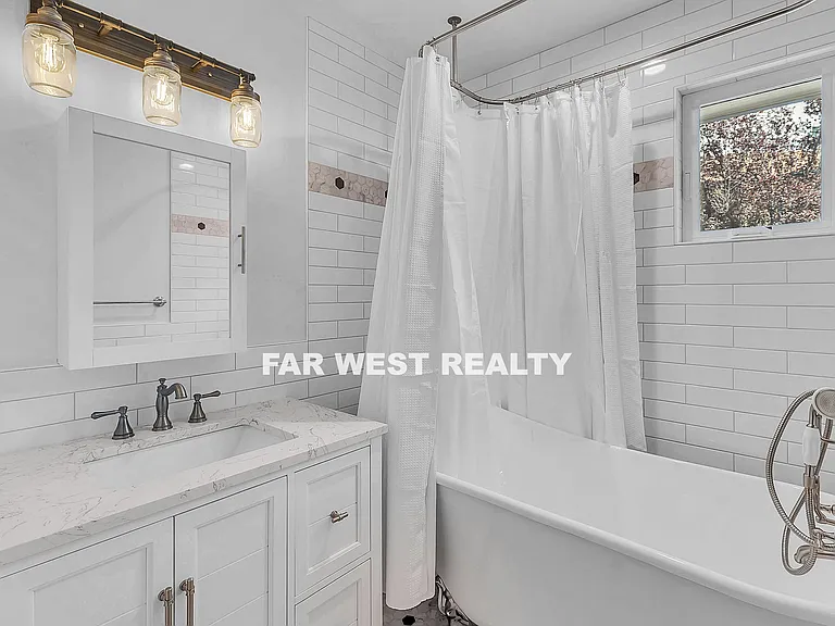 821 Prescott Heights Dr — Photo 24