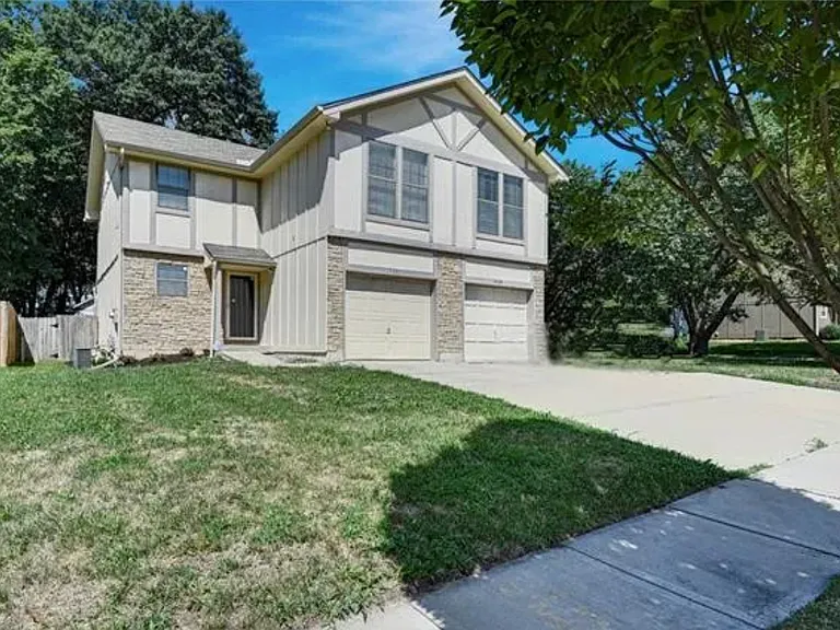 13330 Walnut St — Photo 1