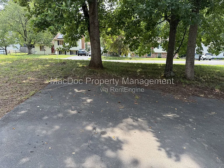 11001 Westminster Ct — Photo 23