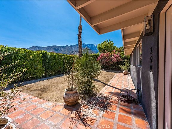 3rd image of 250 W Cortez Rd