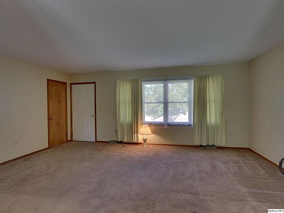 4th image of 310 Glendale Ct