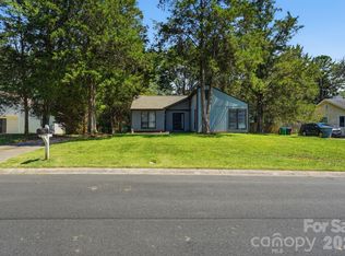 11813 Moonridge Dr, Charlotte, NC 28226