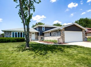 19814 Scarth Ln, Mokena, IL 60448