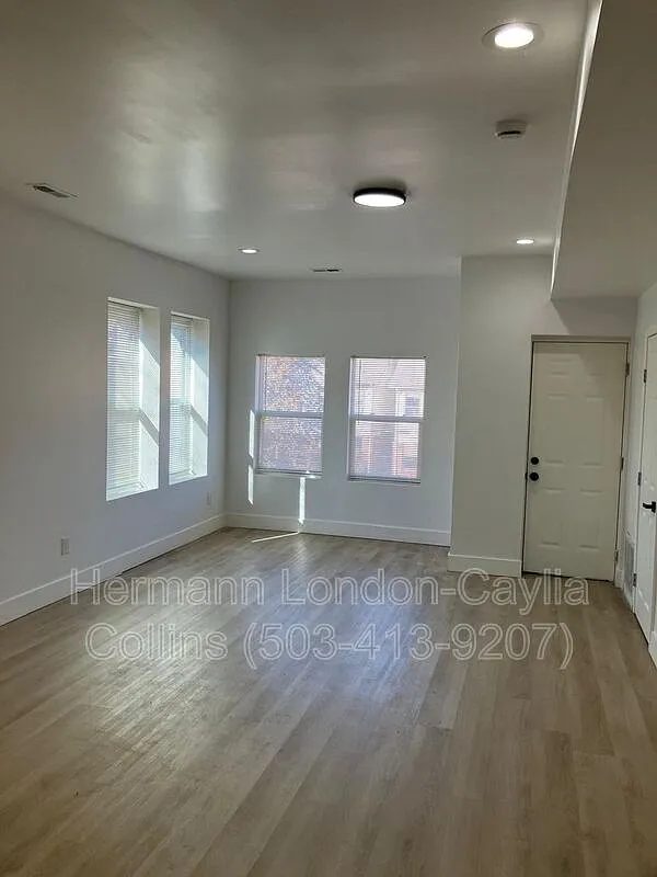 3 bed, 1.0 bath, 1000 sqft, $1,400 — Photo 3