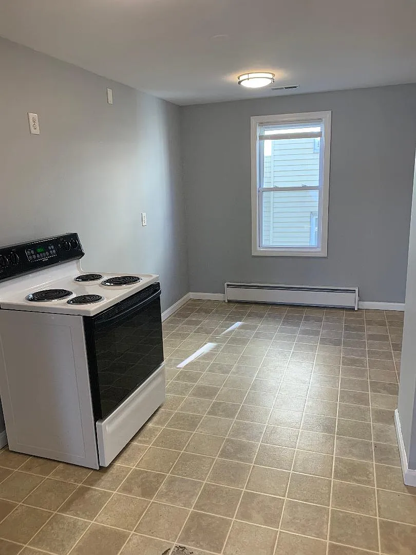 2 bed, 1.5 bath, 1191 sqft, $1,850 — Photo 4