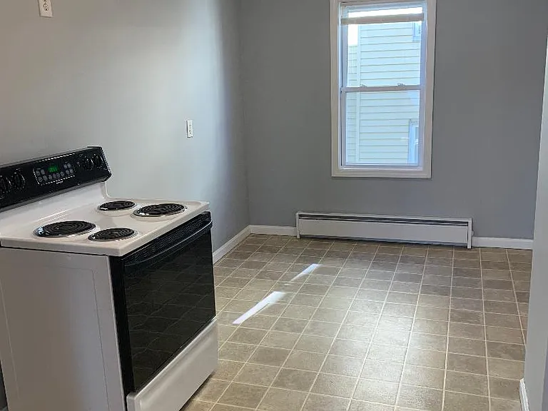 34 Shamrock St #2 — Photo 4