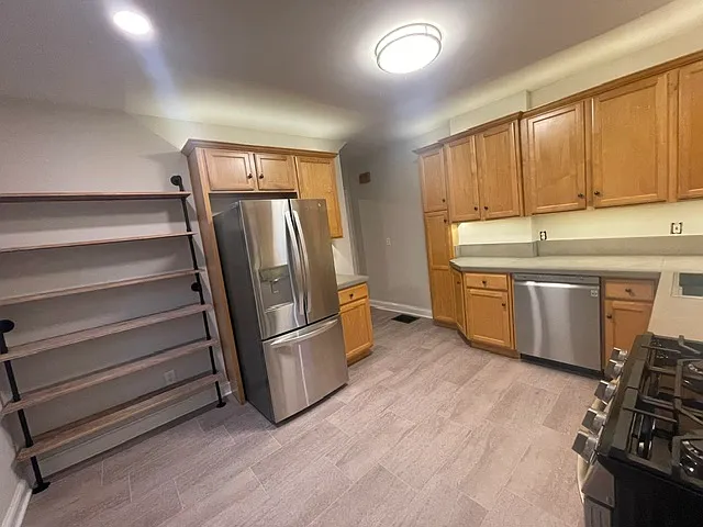 2 bed, 1200 sqft, $2,199 — Photo 4