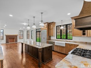 14 Lakewood Rd, East Hampton, CT 06424