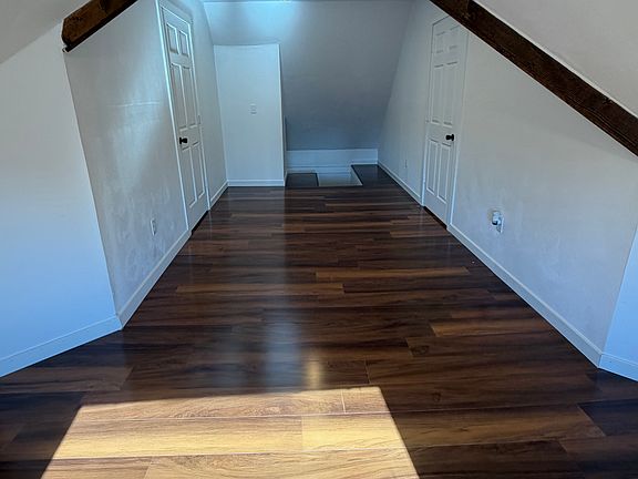 5th image of 536 N Durkee St #4