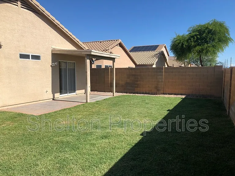 10153 N 115th Dr — Photo 15