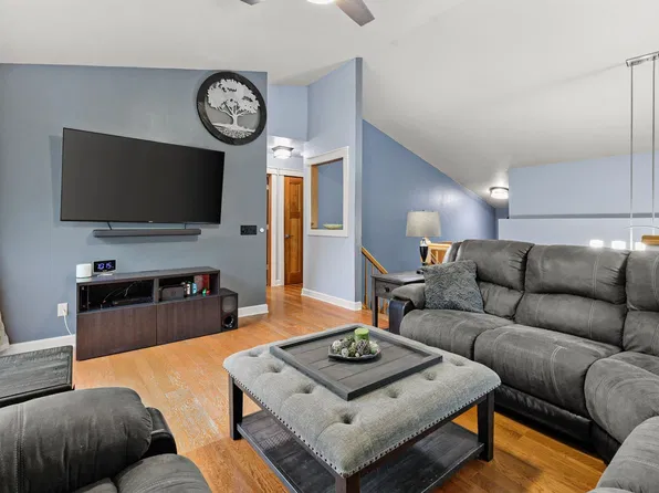 1817 Anhalt Dr, Madison, WI 53704