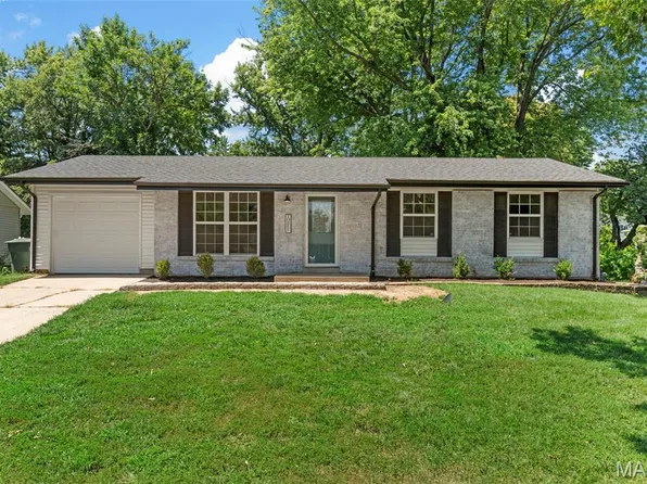 3 Cricklewood Ln, Saint Peters, MO 63376