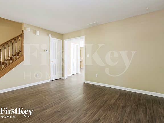 2nd image of 728 Sweet Creek Dr