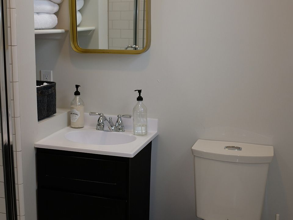 1st image of 155 W Santa Clara St APT 309