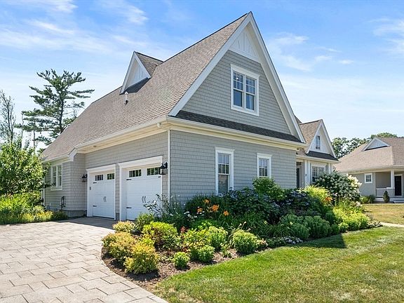 3rd image of 29 Chittenden Ln