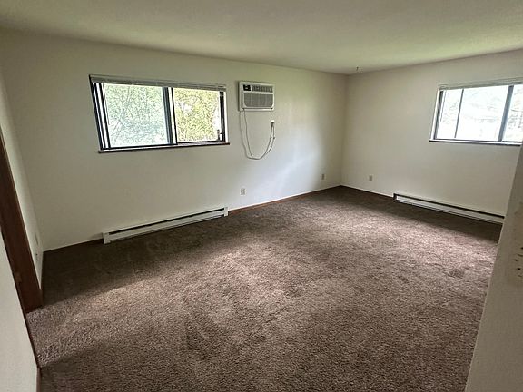 5th image of 520 13th St S APT 3