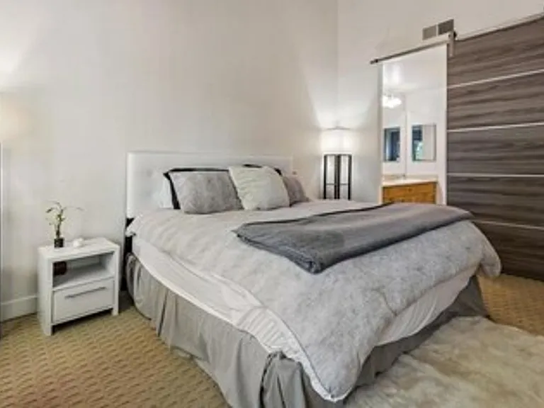 330 S Overlook Dr — Photo 12