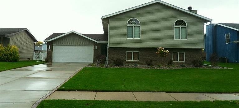 1st image of 6856 W 86th Ct