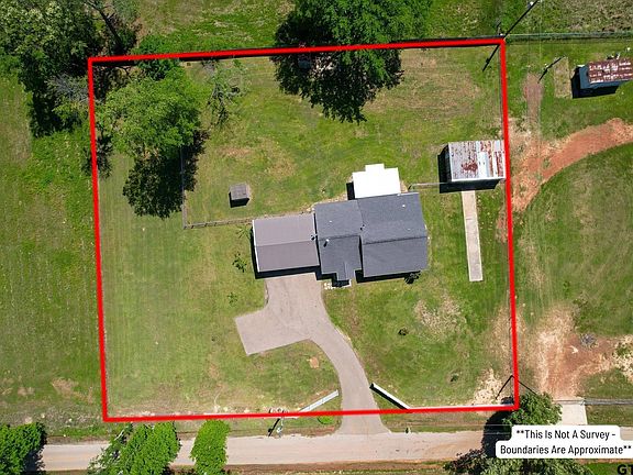 4th image of 431 County Road 2208