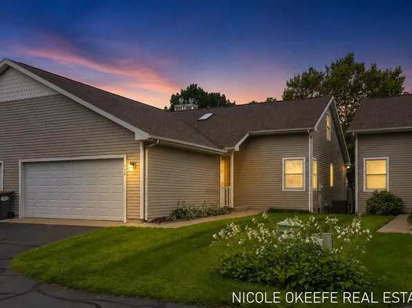 432 River Island Dr, South Haven, MI 49090