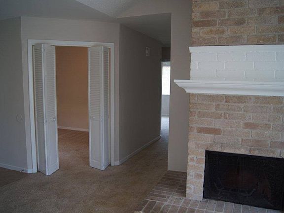 3rd image of 3518 S Home Pl