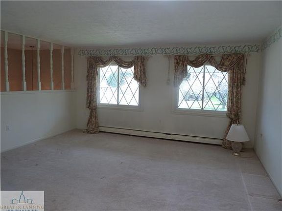 3rd image of 2769 Fontaine Trl