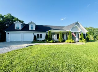 1221 Breeden Rd, Charlotte, TN 37036