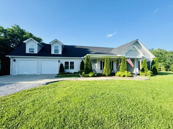 1221 Breeden Rd, Charlotte, TN 37036
