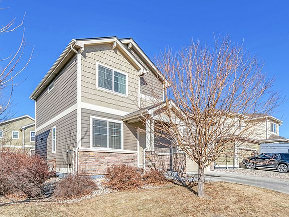 4th image of 371 Kalkaska Ct