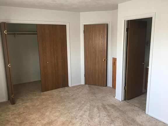 4th image of 360 Moonlite Dr APT 1