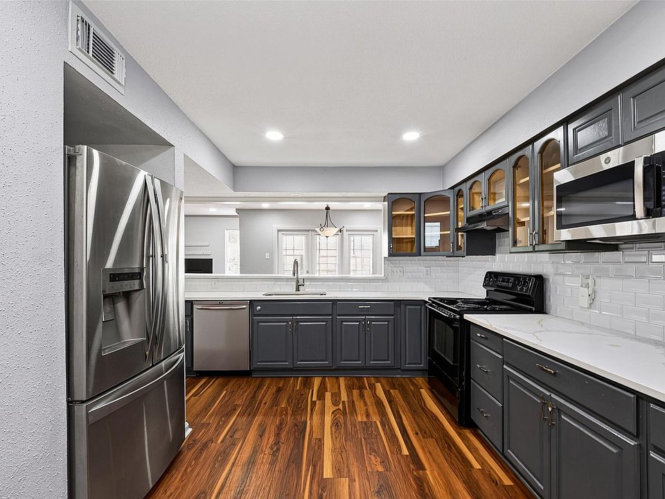 1st image of 7365 Antoine Dr