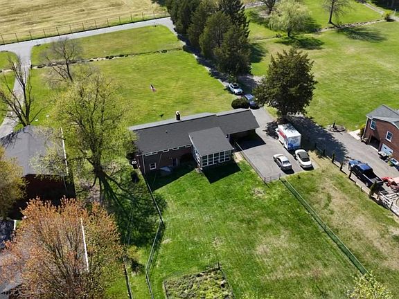 3rd image of 3808 Perry Hall Rd