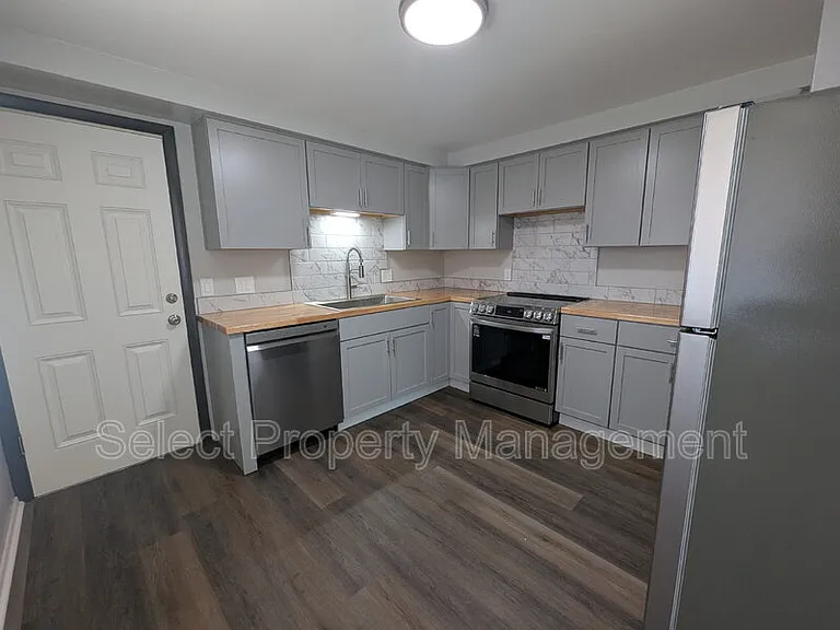 4920 Desoto Dr — Photo 9