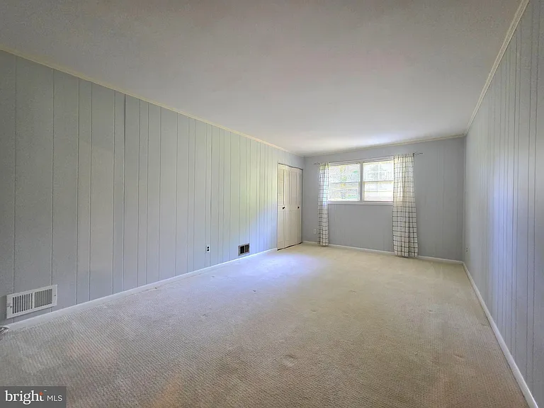 2215 Collingwood Rd — Photo 34