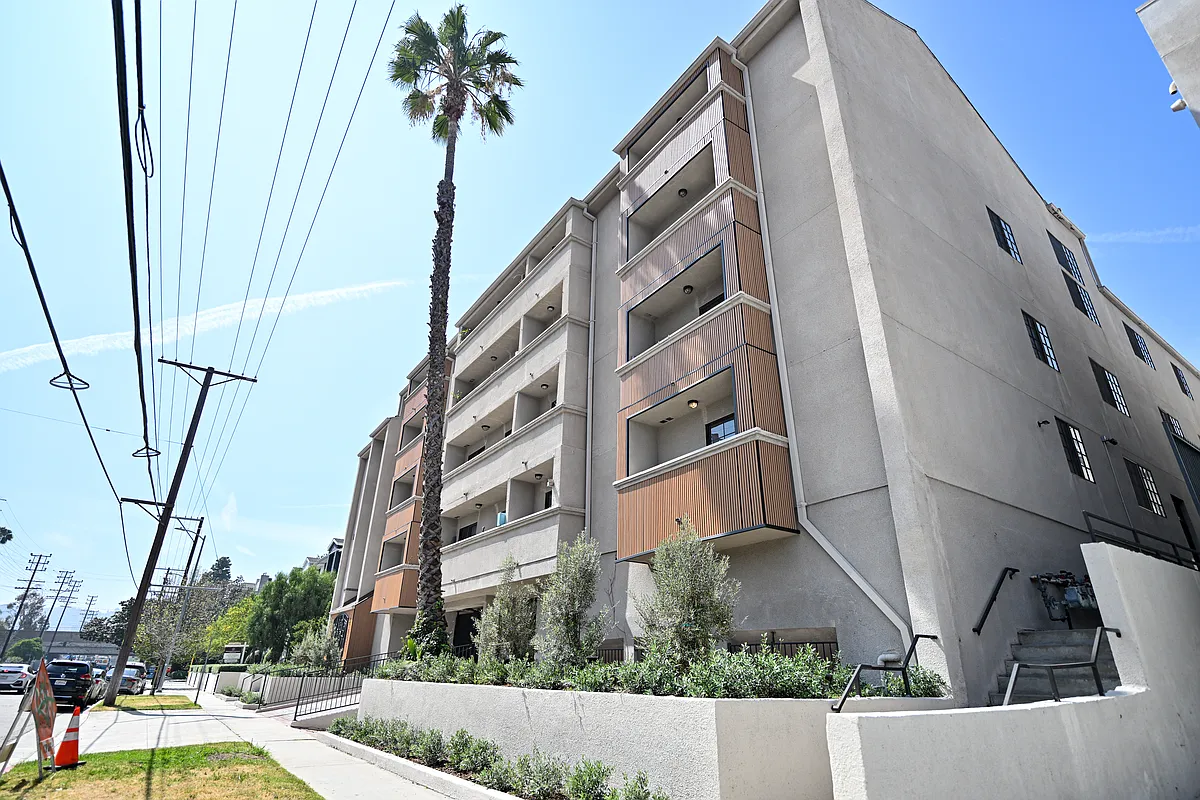 Building Photo - Toluca Lofts