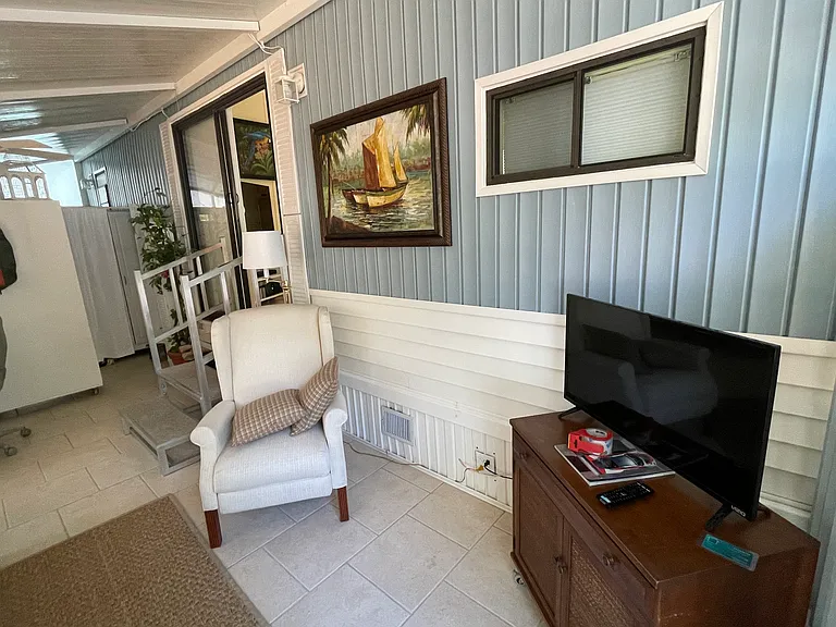 532 Pelican Loop — Photo 15