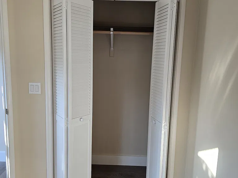 934 Juanita Dr — Photo 10