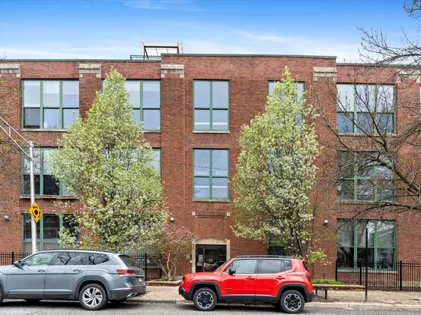 2650 W Belden Ave APT 215, Chicago, IL 60647