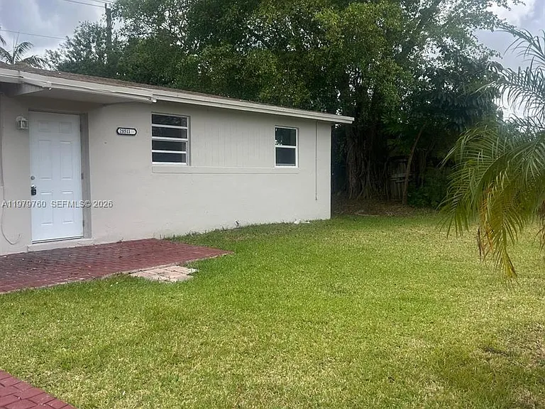 28511 SW 147th Ave — Photo 3