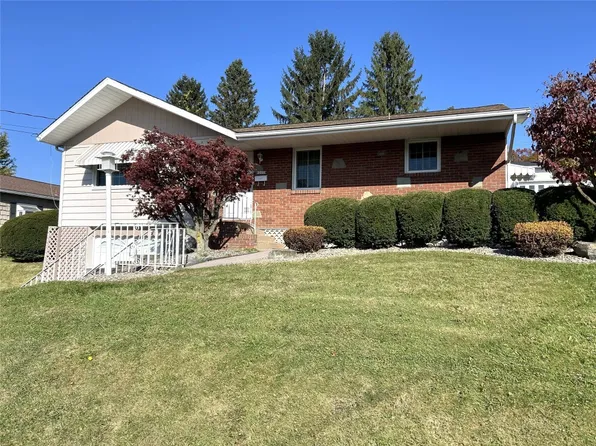 2711 Smith Dr, Endwell, NY 13760