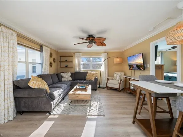 780 10th AVE S #24, NAPLES, FL 34102