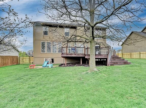 3rd image of 2228 Austin Ln