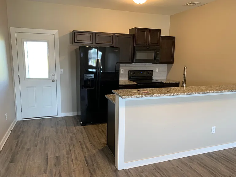 5256 N Cypress Cir — Photo 4