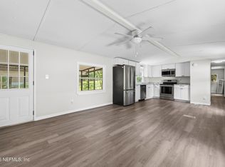207 MILTON Avenue, Interlachen, FL 32148